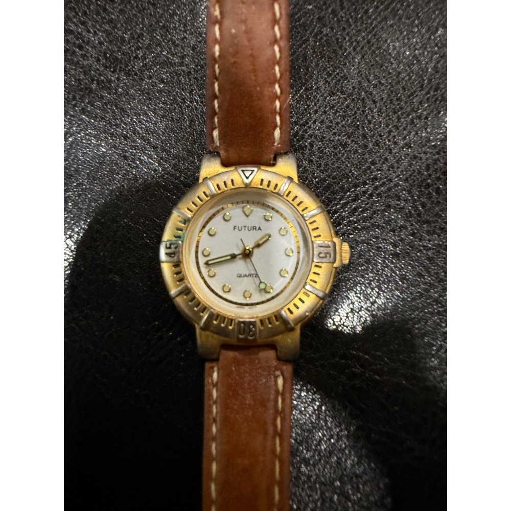 Futura Quartz Ladies‎ Gold Tone White Dial Leather Band Watch need battery